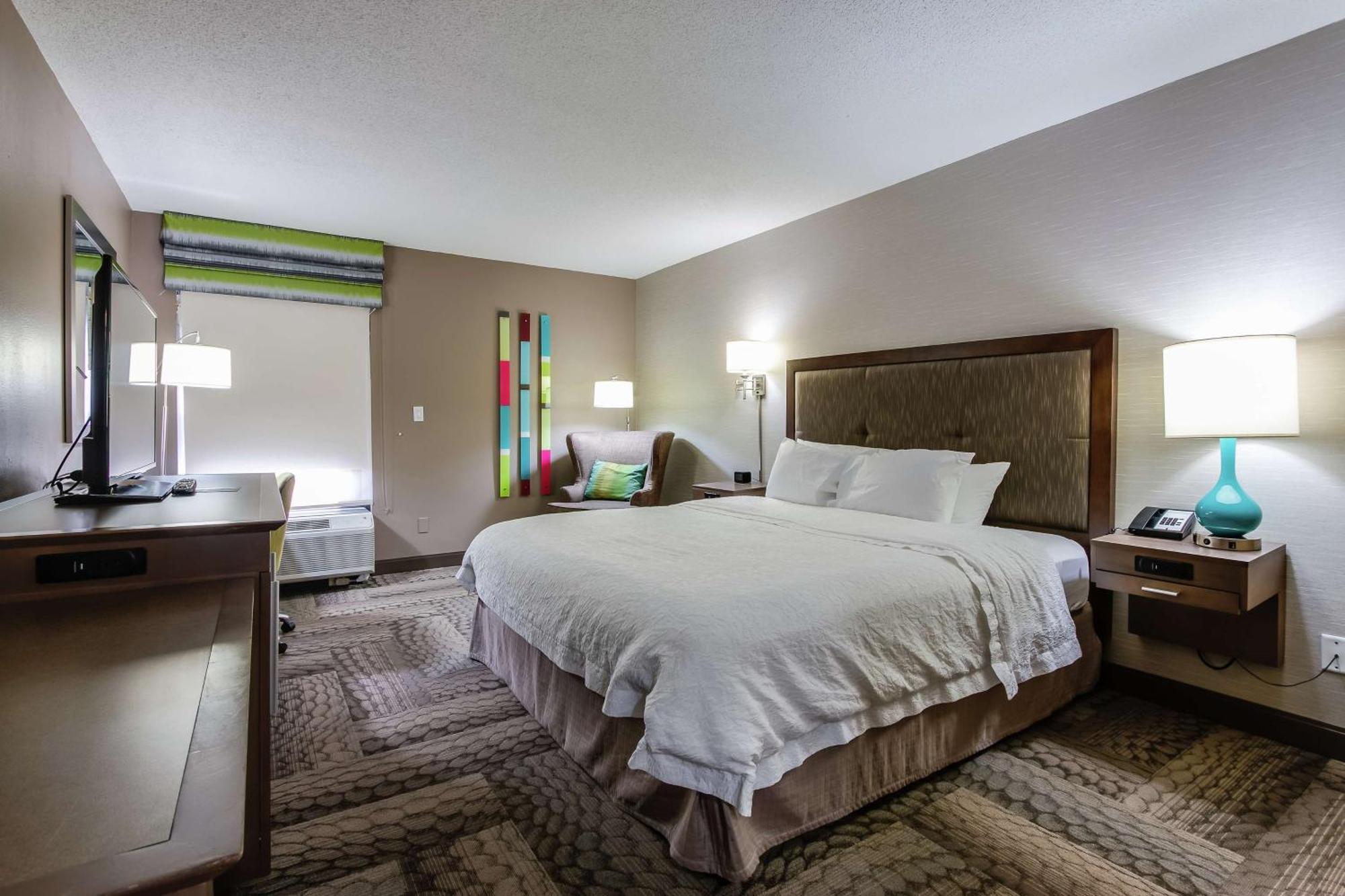 Hotel Hampton 3*