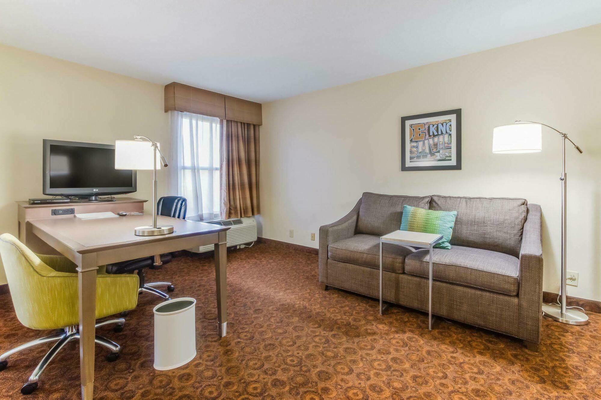 Hampton Hotel 3*